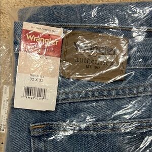 Wrangler Authentic Blue Jeans 32 x 32